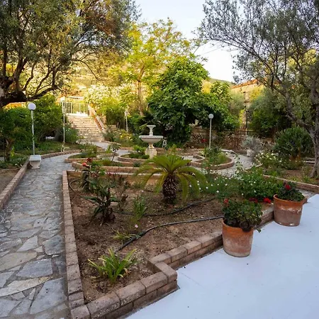 Messinian Seaside 度假居