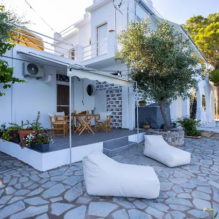 度假居 Messinian Seaside