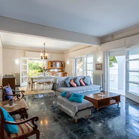 度假居 Messinian Seaside